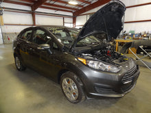 Load image into Gallery viewer, Grille Ford Fiesta 2015 - NW98366
