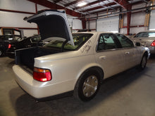 Load image into Gallery viewer, Radio Cadillac Seville 1999 - NW135495
