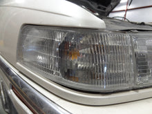 Load image into Gallery viewer, TURN SIGNAL LIGHT LAMP Cadillac Eldorado 1992-2002 Right - NW81434
