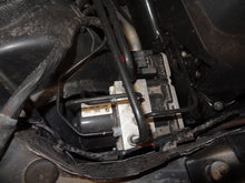 Load image into Gallery viewer, REAR QUARTER GLASS BMW X3 11 12 13 14 15 16 Left - NW130198

