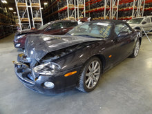 Load image into Gallery viewer, Radio Jaguar XK8 2006 - NW138002
