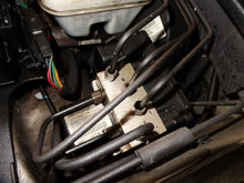 Load image into Gallery viewer, BODY CONTROL MODULE BCM COMPUTER Commander Grand Cherokee 09-10 - NW27328
