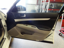 Load image into Gallery viewer, CD CHANGER Infiniti G35 2007 07 2008 08 - NW136983
