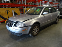 Load image into Gallery viewer, PARKLAMP Volkswagen Passat 2001 01 2002 02 2003 03 2004 04 2005 05 Right - NW83696
