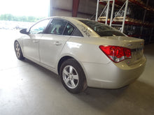 Load image into Gallery viewer, SPEEDOMETER CLUSTER Chevrolet Cruze 2013 13 2014 14 - NW158630
