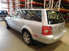 Load image into Gallery viewer, PARKLAMP Volkswagen Passat 2001 01 2002 02 2003 03 2004 04 2005 05 Left. - NW83686
