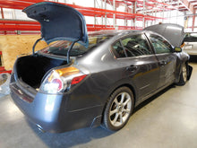 Load image into Gallery viewer, RADIATOR FAN ASSEMBLY Nissan Altima 2007 07 2008 08 2009 09 2010 10 2011 11 - NW63824
