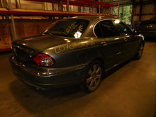 Load image into Gallery viewer, Park Lamp Light Jaguar X Type 2006 - NW82761
