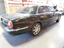 Load image into Gallery viewer, BODY CONTROL MODULE BCM COMPUTER Vanden Pl XJ8 XJ8L XJR 05-07 - NW33151
