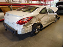 Load image into Gallery viewer, RADIATOR FAN ASSEMBLY Camry Solara 02 03 04 05 06 07 - NW64649
