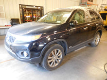 Load image into Gallery viewer, RADIATOR FAN ASSEMBLY Sorento Santa Fe 2010 10 2011 11 12 13 3.5L - NW64186
