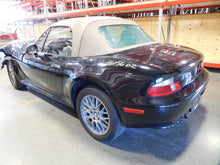 Load image into Gallery viewer, Wheel BMW Z3 323i 328i 325i 320i 1998 98 1999 99 00 01 - 06 16x7 Forked Spokes - NW198357
