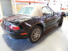 Load image into Gallery viewer, Wheel BMW Z3 323i 328i 325i 320i 1998 98 1999 99 00 01 - 06 16x7 Forked Spokes - NW198357
