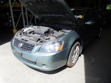 Load image into Gallery viewer, AC CONDENSER Nissan Altima Maxima 2002 02 03 04 05 - 08 - NW43721
