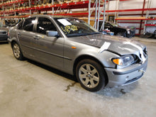 Load image into Gallery viewer, Fog Light BMW 320i 330i 325i 2002 02 2003 03 2004 04 2005 05 - NW82035
