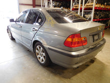 Load image into Gallery viewer, Fog Light BMW 320i 330i 325i 2002 02 2003 03 2004 04 2005 05 - NW82035
