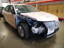 Load image into Gallery viewer, [INVENTORYCAR_YEAR_MAKE_MODEL] FOG LAMP LIGHT - NW81687
