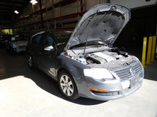 Load image into Gallery viewer, RADIO Jetta Passat 2005 05 2006 06 2007 07 2008 08 - NW140177
