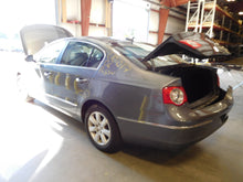 Load image into Gallery viewer, RADIO Jetta Passat 2005 05 2006 06 2007 07 2008 08 - NW140177
