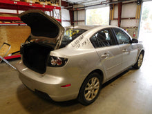Load image into Gallery viewer, RADIATOR FAN ASSEMBLY Mazda 3 2004 04 05 06 07 08 09 - NW64242
