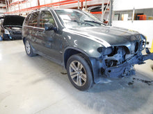 Load image into Gallery viewer, CASSETTE PLAYER BMW X5 2005 05 2006 06 - NW136831
