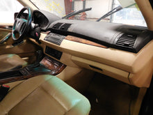 Load image into Gallery viewer, CASSETTE PLAYER BMW X5 2005 05 2006 06 - NW136831

