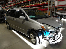 Load image into Gallery viewer, AMPLIFIER Toyota Sienna 2004 04 2005 05 - NW140030
