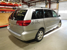 Load image into Gallery viewer, AMPLIFIER Toyota Sienna 2004 04 2005 05 - NW140030
