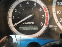 Load image into Gallery viewer, AMPLIFIER Toyota Sienna 2004 04 2005 05 - NW140030
