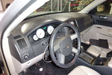 Load image into Gallery viewer, BODY CONTROL MODULE BCM COMPUTER 300 300C Charger 2007 07 - NW26609
