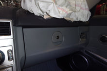 Load image into Gallery viewer, Plastic Engine Cover Chrysler Crossfire 2005 - NW67733

