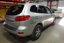 Load image into Gallery viewer, BODY CONTROL MODULE BCM COMPUTER Hyundai Santa Fe 07 08 09 - NW32284
