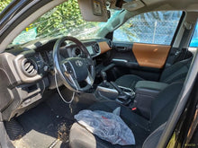 Load image into Gallery viewer, TRANSFER CASE Toyota Tacoma 2016 16 2017 17 2018 18 2019 19 - MM2495661
