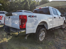 Load image into Gallery viewer, AC Compressor  FORD F250SD PICKUP 2021 - MM2505066
