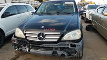 Load image into Gallery viewer, AC COMPRESSOR Mercedes ML320 ML500 2002 02 03 04 05 - MM2617180
