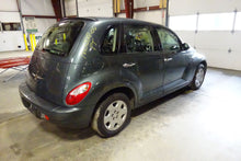 Load image into Gallery viewer, Power Steering Pump  PT CRUISER 2006 - NW162810
