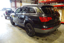 Load image into Gallery viewer, RADIATOR Audi Q7 2007 07 2008 08 2009 09 2010 10 - NW131925
