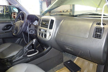 Load image into Gallery viewer, Floor Shifter Ford Escape 2007 - NW77260
