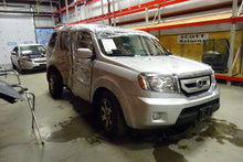 Load image into Gallery viewer, RADIO Honda Pilot 2009 09 2010 10 2011 11 - NW137762

