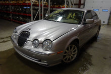 Load image into Gallery viewer, FOG LIGHT Jaguar S Type XJ8 2000 00 2001 01 02 03 04 05 06 07 Right - NW82693
