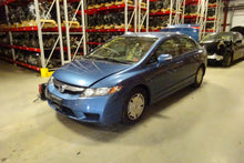 Load image into Gallery viewer, RADIATOR Honda Civic 06 07 08 09 10 11 - NW132225
