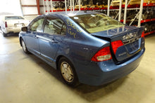 Load image into Gallery viewer, RADIATOR Honda Civic 06 07 08 09 10 11 - NW132225
