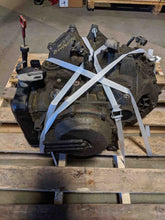 Load image into Gallery viewer, THROTTLE BODY Magentis Optima Sonata 01 02 03 04 - 07 - NW178032
