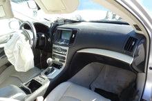 Load image into Gallery viewer, TRANSFER CASE CONTROL MODULE COMPUTER Infiniti G35 07 08 - NW31236
