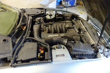 Load image into Gallery viewer, RADIO Jaguar XK8 1997 97 - NW137999

