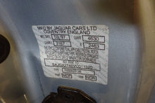 Load image into Gallery viewer, RADIO Jaguar XK8 1997 97 - NW137999
