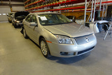 Load image into Gallery viewer, [INVENTORYCAR_YEAR_MAKE_MODEL] FOG LAMP LIGHT - NW81700
