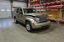 Load image into Gallery viewer, SIDE MARKER LAMP LIGHT Liberty 2008-2012 Bumper Mounted Right - NW81644
