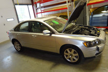 Load image into Gallery viewer, Air Bag computer Volvo S40 V50 2004 04 2005 05 2006 06 2007 07 - NW39028
