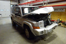 Load image into Gallery viewer, Fog Light Aspen Grand Cherokee Durango Dakota 2005 05 2006 06 07 08 09 10 - NW81571
